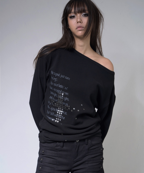FANCY CLUB(ファンシークラブ)の「ピクセル クロスワンショルダースウェットシャツ (BLACK) F26ZB535(スウェット・レディース・その他・FREE)」の1枚目の写真