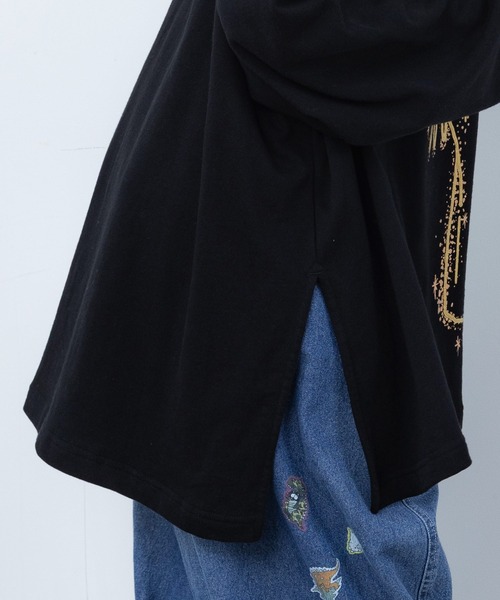 ScoLar Parity(スカラーパリティ)の「363115:ぷっくりおばけウサギ 箔プリントプルオーバー(Tシャツ/カットソー・レディース・ブラック/ブラウン/パープル・M)」の7枚目の写真