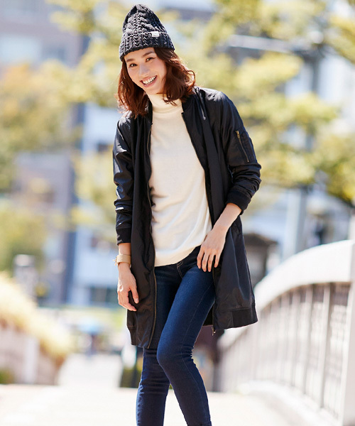 Pierrot(ピエロ)の「MA-1 ロング丈ブルゾン(MA-1・レディース・ブラック/カーキ・M/L)」の15枚目の写真