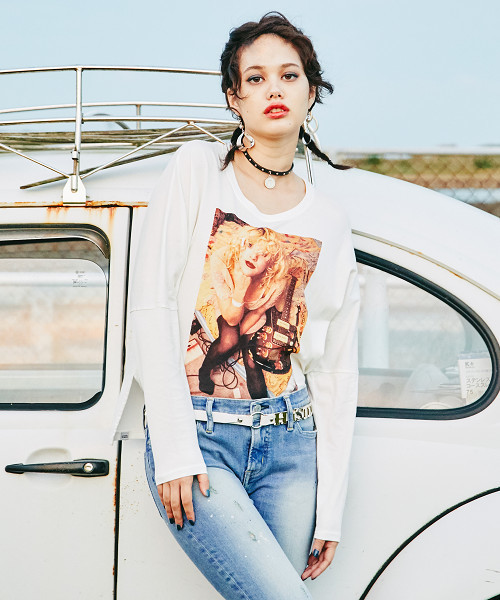 HYSTERIC GLAMOUR(ヒステリックグラマー)の「Courtney Love/COURTNEY1992 pt プルオーバー(Tシャツ/カットソー・レディース・ホワイト/パープル/ブラック・FREE)」の2枚目の写真