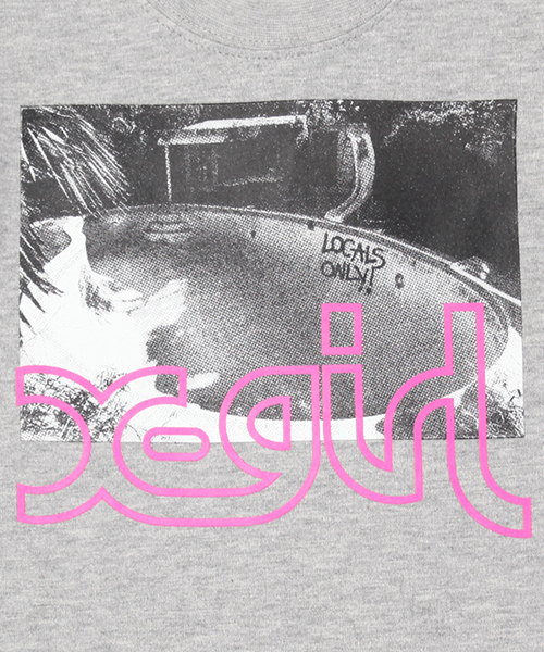 X-girl Stages（エックスガールステージス）の「S/S TEE “BACKYARD” (4T～6T)（Tシャツ/カットソー・キッズ・ホワイト/アッシュグレー/レッド・4T/5T/6T）」の7枚目の写真