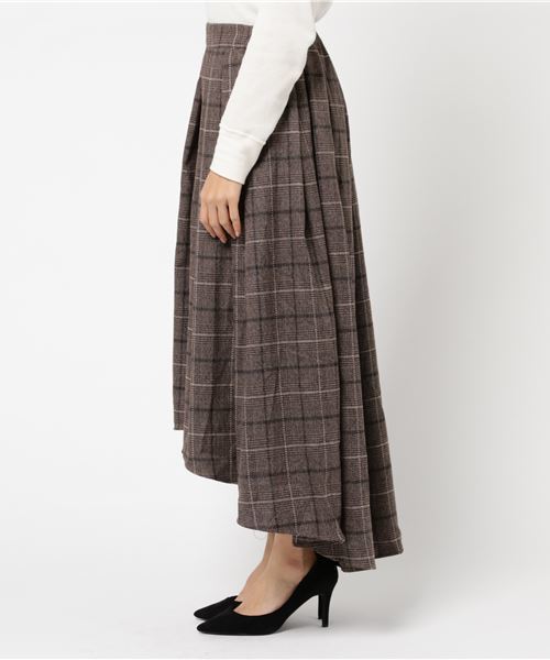 MERLOT（メルロー）の「チェック柄テールカットスカート0066（スカート・レディース・チャコールグレー/ブラウン・FREE）」の7枚目の写真