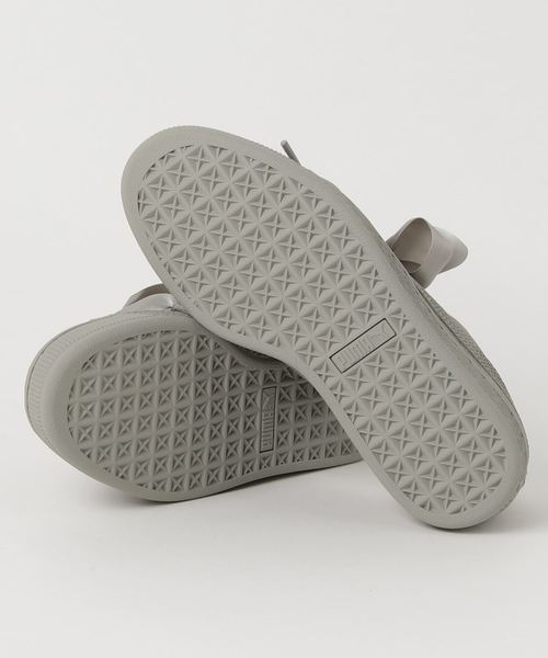 PUMA（プーマ）の「スウェード ハート ペベル ウィメンズ (WOMEN)（スニーカー・レディース・ベージュ/グリーン/ベージュ系その他・22.5cm/23.5cm/24.5cm/25.5cm/23.0cm/24.0cm/25.0cm）」の5枚目の写真