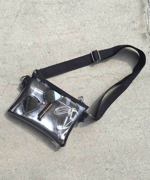 shopnikoniko(ショップニコニコ)の「サコッシュクリアバッグビニールバッグ(ショルダーバッグ・レディース・ブラック・フリー)」の9枚目の写真