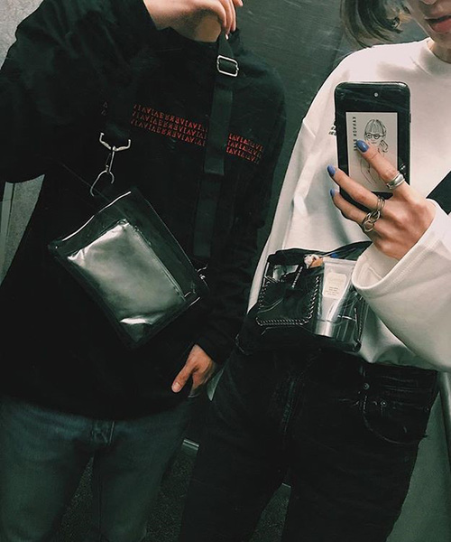 shopnikoniko(ショップニコニコ)の「サコッシュクリアバッグビニールバッグ(ショルダーバッグ・レディース・ブラック・フリー)」の16枚目の写真