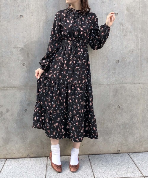 one after another NICE CLAUP（ワンアフターアナザーナイスクラップ）の「【ZOZO限定】スタンドカラーティアードロングワンピース（ワンピース・レディース・ブラック系その他/ブラウン系その他/ベージュ系その他/その他/モカ・FREE）」の17枚目の写真