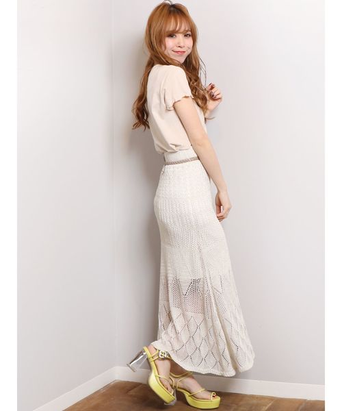 dazzlin（ダズリン）の「カギバリクロシェレースマキシスカート【かぎ針編み】（スカート・レディース・ブラック/ベージュ/グレー/オフホワイト・FREE）」の6枚目の写真