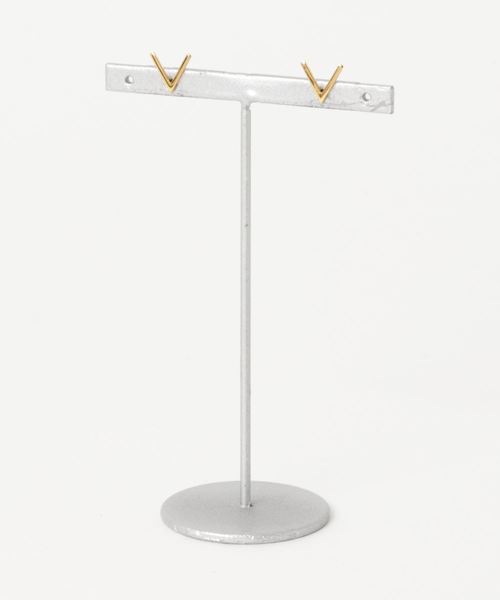 TONE SELECT GOODS(トーンセレクトグッズ)の「【925 SILVER ACC】VラインピアスSV925(OG)(ピアス(両耳用)・レディース・シルバー/ゴールド・FREE)」の5枚目の写真