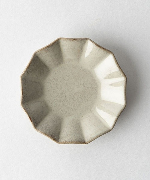 GEORGE'S（ジョージズ）の「プリーツ丸小皿（食器・レディース・ネイビー/モスグリーン/マスタード/ベージュ・FREE）」の5枚目の写真