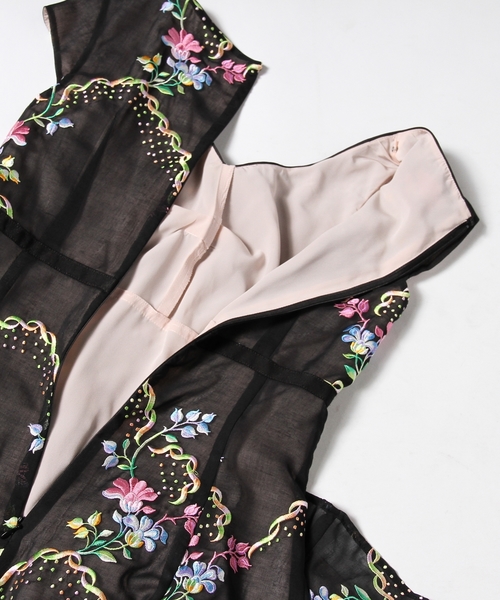 TOCCA（トッカ）の「RAMBLING ROSEドレス