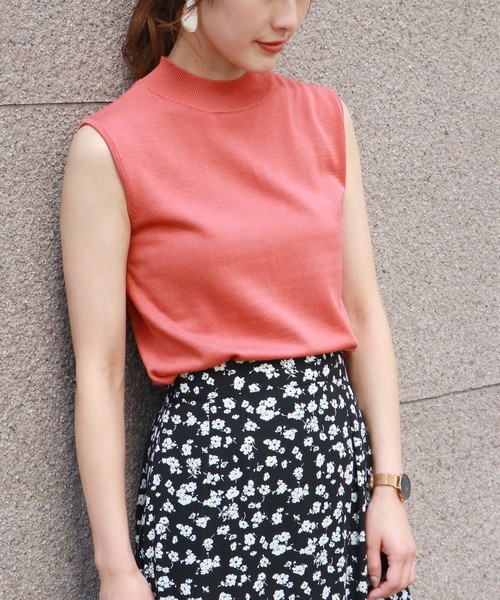 HER CLOSET(ハークローゼット)の「【HERCLOSET】ハイツイストハイネックノースリーブベーシックニット(ニット/セーター・レディース・ブラック/ベージュ/オフホワイト/ブルー/グリーン/テラコッタ/ラベンダー・M)」の17枚目の写真