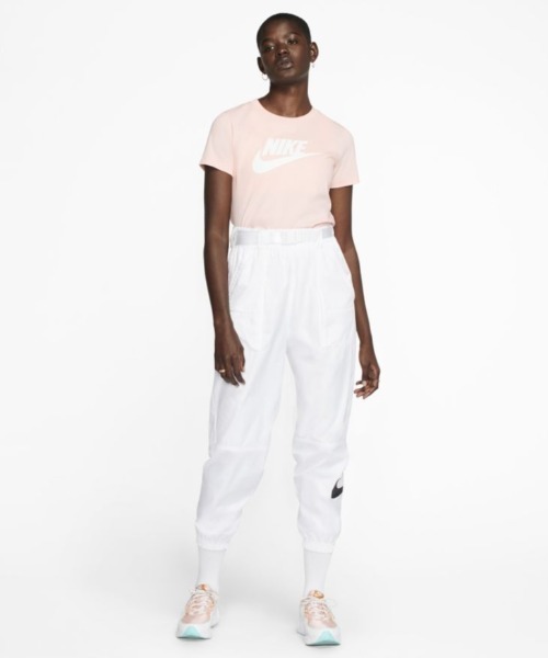 NIKE(ナイキ)の「ナイキ NIKE ウィメンズ エッセンシャル アイコン フューチュラ L/S Tシャツ BV6170(Tシャツ/カットソー・レディース・ブラック/ホワイト/ベビーピンク・S/M/L/XL)」の12枚目の写真