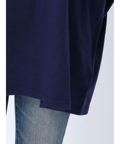 Ungrid(アングリッド)の「CollegedaleロゴロングスリーブTee(Tシャツ/カットソー・レディース・ネイビー/ブラウン/オフホワイト・FREE)」の11枚目の写真