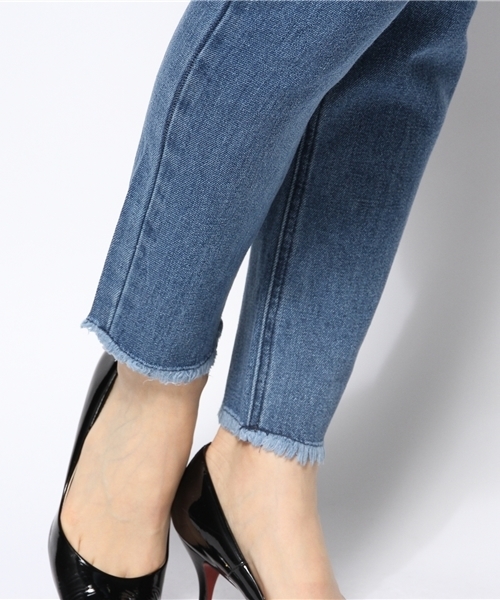 WEGO（ウィゴー）の「WEGO/ デニムダメージボーイズパンツ（デニムパンツ・レディース・オフホワイト/ブラック/インディゴブルー・MEDIUM/LARGE）」の7枚目の写真