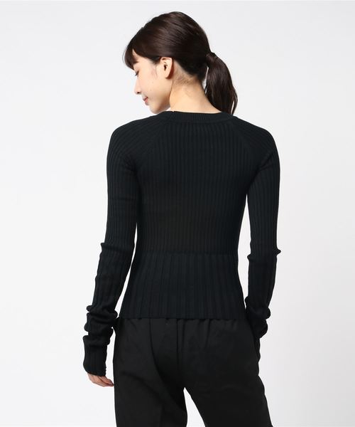 ENVYM（アンビー）の「ロングスリーブリブＫＮＩＴ（ニット/セーター・レディース・ホワイト/ブラック/ベージュ・FREE）」の5枚目の写真