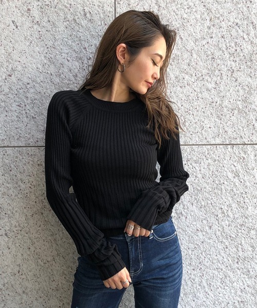 ENVYM（アンビー）の「ロングスリーブリブＫＮＩＴ（ニット/セーター・レディース・ホワイト/ブラック/ベージュ・FREE）」の6枚目の写真