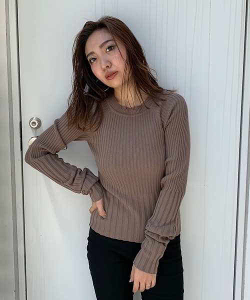 ENVYM（アンビー）の「ロングスリーブリブＫＮＩＴ（ニット/セーター・レディース・ホワイト/ブラック/ベージュ・FREE）」の8枚目の写真