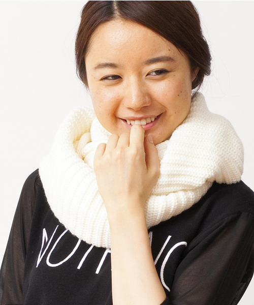 WEGO（ウィゴー）の「WEGO/プレーンボリュームスヌード（ストール/ショール・メンズ・ホワイト/ブラック/グレー/グリーン/ネイビー/マスタード/ワイン・FREE）」の2枚目の写真