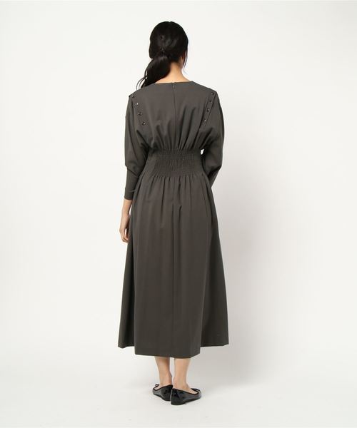 PICCIN(ピッチン)の「オープンショルダーワンピース(ワンピース・レディース・ネイビー/カーキ・MEDIUM)」の11枚目の写真