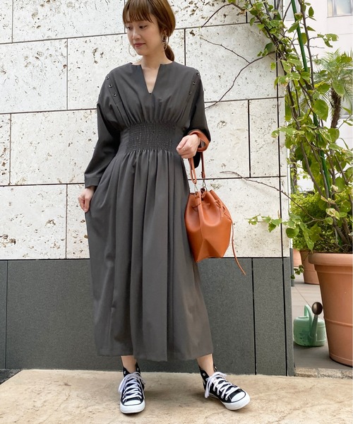 PICCIN(ピッチン)の「オープンショルダーワンピース(ワンピース・レディース・ネイビー/カーキ・MEDIUM)」の21枚目の写真