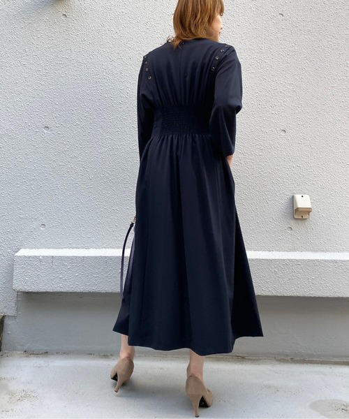 PICCIN(ピッチン)の「オープンショルダーワンピース(ワンピース・レディース・ネイビー/カーキ・MEDIUM)」の4枚目の写真