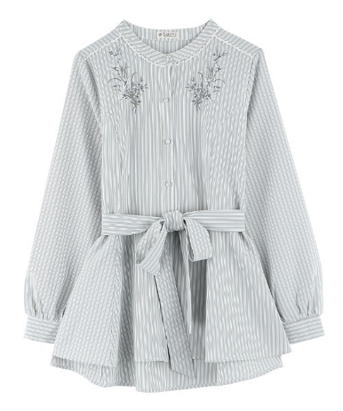 美品★AKRIS★総刺繍★バンドカラー★ロングシャツ★チュニック axes femme（アクシーズファム）の「花刺繍バンドカラーシャツ