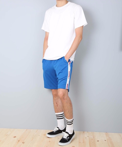 Champion(チャンピオン)の「【CHAMPION/チャンピオン】サイドテープショーツ C3-RS504 吸汗・速乾性 COOLで快適な状態を保つ「C VAPOR」を採用(スウェットパンツ・メンズ・グレー/ブラック/ブルー/レッド・LARGE/MEDIUM/X-LARGE)」の5枚目の写真