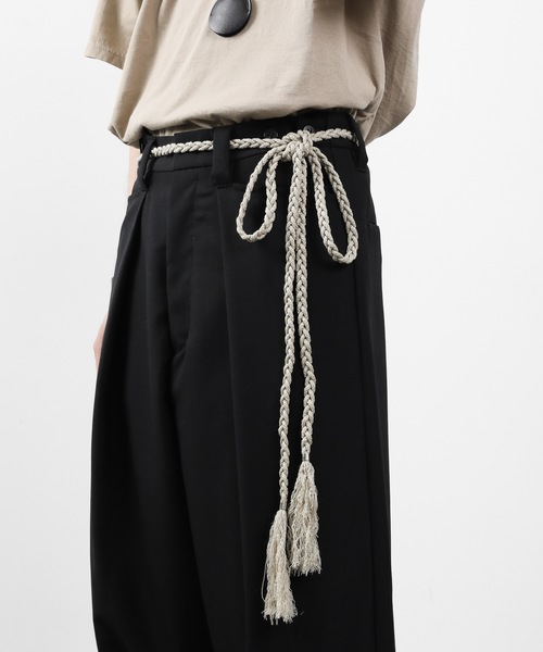 KAZUYUKI KUMAGAI ATTACHMENT（カズユキクマガイアタッチメント）の「LIZARD CORD BRAID BELT（ベルト・メンズ・ブラック/ベージュ・ONE SIZE）」の2枚目の写真