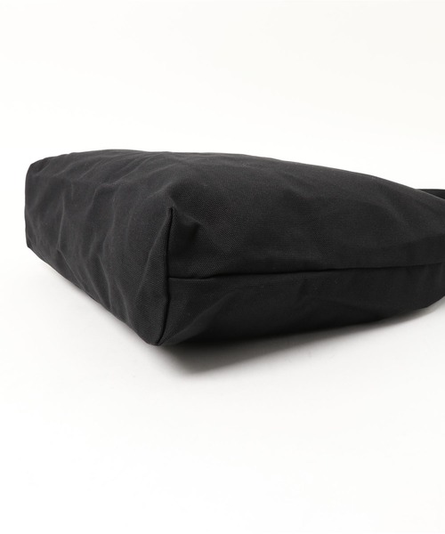 Ambre Neige（アンブルネージュ）の「キャンバスショルダーバック／【WEB/EC限定商品】（ショルダーバッグ・レディース・ブラック/ベージュ・FREE）」の6枚目の写真