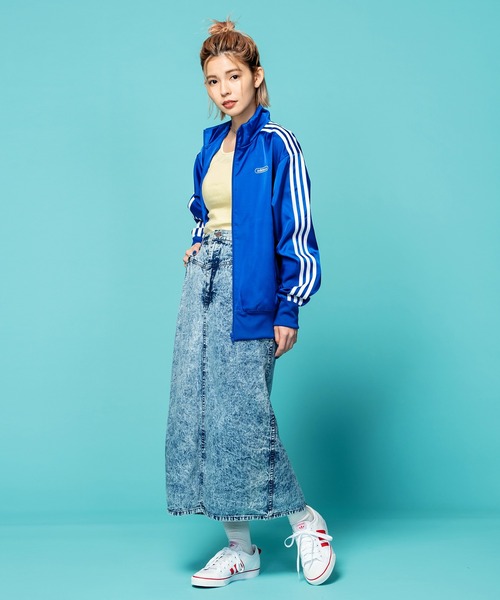 adidas（アディダス）の「【ZOZO限定】ニッツァ [NIZZA] アディダスオリジナルス（スニーカー・メンズ・ホワイト×レッド・30.5cm/24.0cm/25.5cm/31.5cm/25.0cm/26.5cm/27.0cm/28.5cm/26.0cm/27.5cm/28.0cm/29.5cm/22.0cm/23.5cm/31cm/22.5cm/29.0cm/30.0cm/32cm/23.0cm/24.5cm）」の5枚目の写真