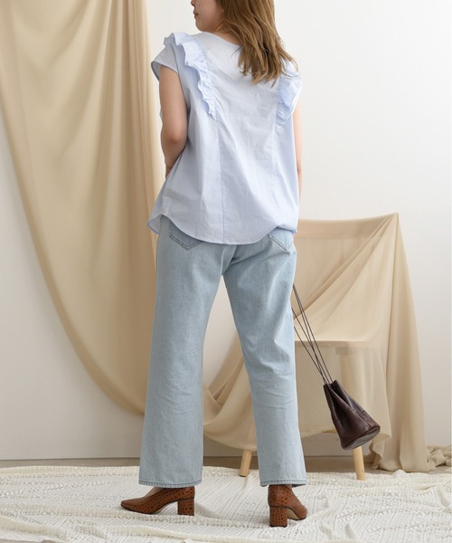 palm RICHE(ポームリシュ)の「ラッフルフリルフレンチスリーブトップス(シャツ/ブラウス・レディース・ブラック/オフホワイト/サックスブルー・M)」の7枚目の写真