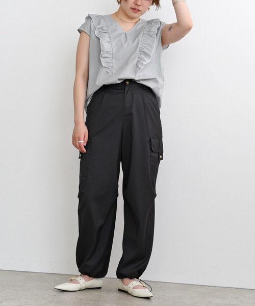 palm RICHE(ポームリシュ)の「ラッフルフリルフレンチスリーブトップス(シャツ/ブラウス・レディース・ブラック/オフホワイト/サックスブルー・M)」の21枚目の写真