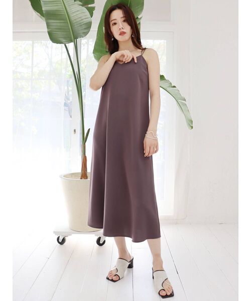 MURUA（ムルーア）の「バッククロスキャミワンピース（ワンピース・レディース・アイボリー/グレー/ブラック・FREE）」の4枚目の写真