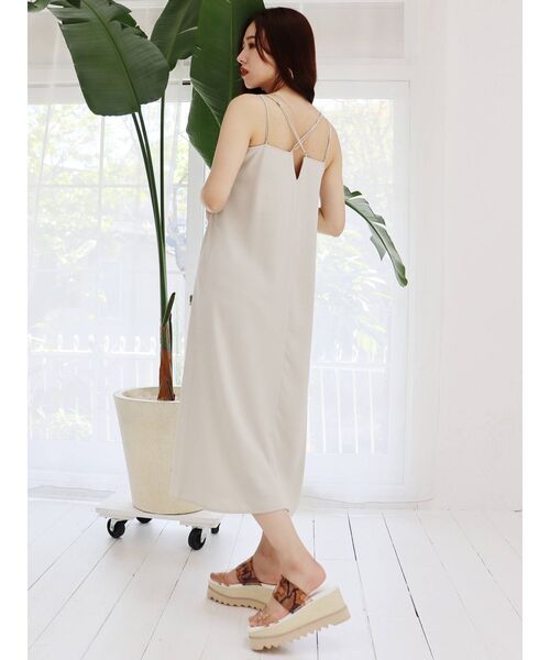 MURUA（ムルーア）の「バッククロスキャミワンピース（ワンピース・レディース・アイボリー/グレー/ブラック・FREE）」の8枚目の写真