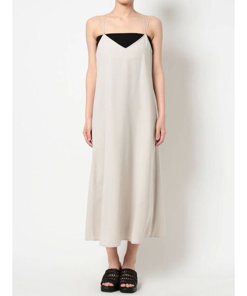 MURUA（ムルーア）の「バッククロスキャミワンピース（ワンピース・レディース・アイボリー/グレー/ブラック・FREE）」の17枚目の写真