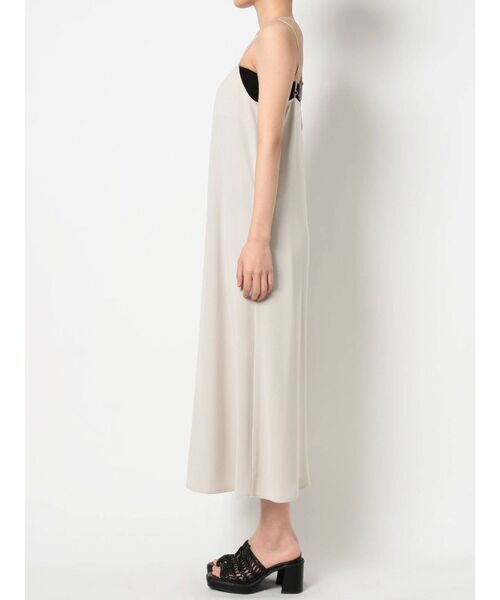 MURUA（ムルーア）の「バッククロスキャミワンピース（ワンピース・レディース・アイボリー/グレー/ブラック・FREE）」の18枚目の写真