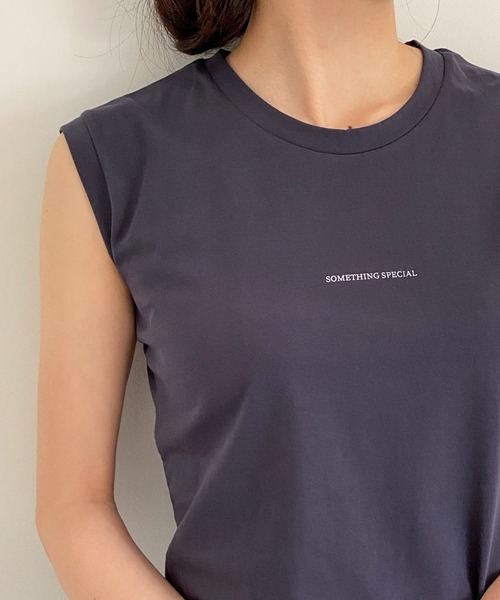 ottilie(オティーリエ)の「ちびロゴノースリーブ(Tシャツ/カットソー・レディース・チャコールグレー/ブラウン/オフホワイト/カーキ・FREE)」の14枚目の写真