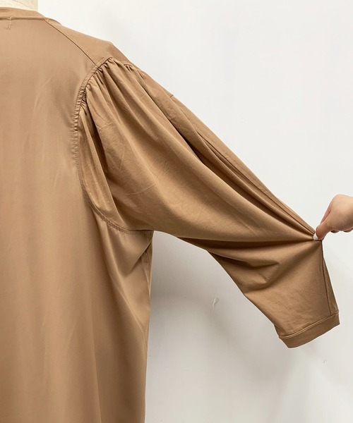 audrey and john wad（オードリーアンドジョンワッド）の「バック異素材ワンピース（ワンピース・レディース・ブラック/キャメル・M）」の20枚目の写真