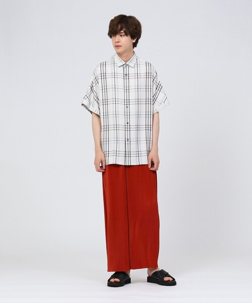 tk.TAKEO KIKUCHI（ティーケータケオキクチ）の「◆フレンチスリーブシャツ（シャツ/ブラウス・メンズ・チャコールグレー/ブラック/サンドベージュ・88）」の5枚目の写真