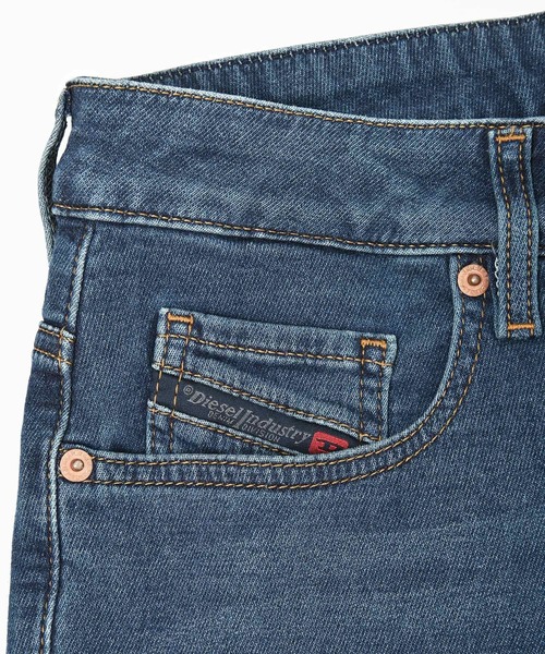 DIESEL（ディーゼル）の「DIESEL (ディーゼル) CANDYS 84UB JoggJeans テーパードパンツ（デニムパンツ・レディース・ブルー・31inch/29inch/25inch/27inch）」の9枚目の写真