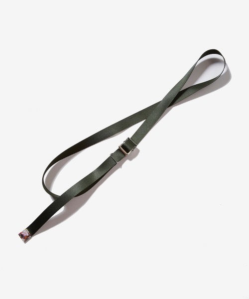 rehacer(レアセル)の「rehacer : Flower Color Tape Belt -Narrow Made in Japan / フラワーカラーテープベルト-ナローシルエット- メイドインジャパン(ベルト・メンズ・ブラック/ベージュ/ネイビー/カーキ/グレー系その他/レッド・FREE)」の4枚目の写真