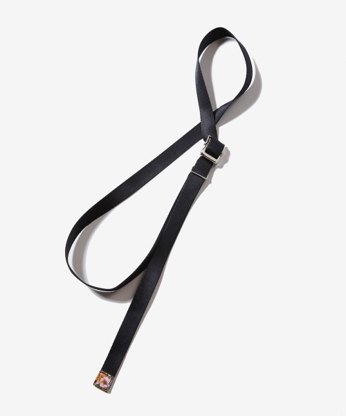 rehacer(レアセル)の「rehacer : Flower Color Tape Belt -Narrow Made in Japan / フラワーカラーテープベルト-ナローシルエット- メイドインジャパン(ベルト・メンズ・ブラック/ベージュ/ネイビー/カーキ/グレー系その他/レッド・FREE)」の2枚目の写真