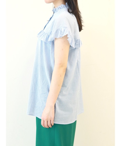 Te chichi（テチチ）の「スタンドフリル切替ブラウス（シャツ/ブラウス・レディース・ブルー/ブラック/オフホワイト・ﾌﾘ-）」の6枚目の写真