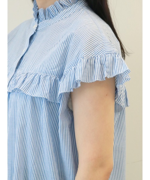 Te chichi（テチチ）の「スタンドフリル切替ブラウス（シャツ/ブラウス・レディース・ブルー/ブラック/オフホワイト・ﾌﾘ-）」の9枚目の写真