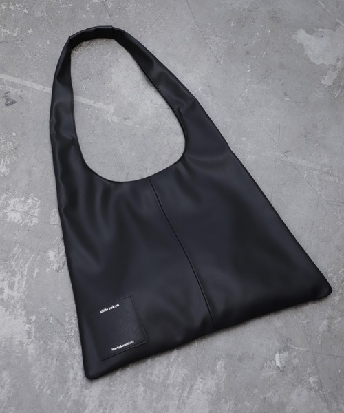 shiki tokyo（シキトウキョウ）の「シンセティックレザーマルシェ