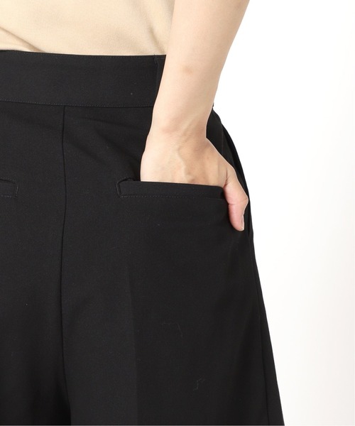 U by SPICK&SPAN（ユーバイスピックアンドスパン）の「ハイウエスト ストレッチショートパンツ◆（その他パンツ・レディース・ブラック/ブラウン・36/38）」の17枚目の写真