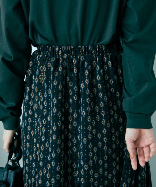 ANGIE（アンジー）の「マーメイドフレアスカート(幾何学柄）（スカート・レディース・ネイビー/アイボリー・FREE）」の17枚目の写真