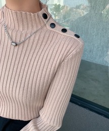 サイドボタンタートルネックリブプルオーバー