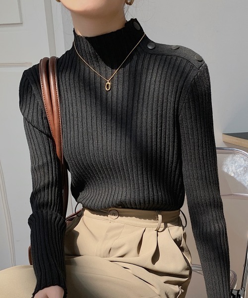 ABITOKYO（アビトーキョー）の「サイドボタンタートルネックリブプルオーバー（ニット/セーター・レディース・ホワイト/ブラック/ベージュ/グレー/アイボリー・FREE）」の4枚目の写真