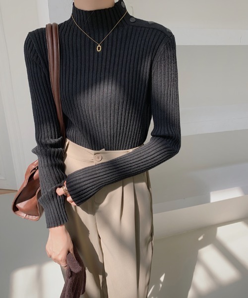 ABITOKYO（アビトーキョー）の「サイドボタンタートルネックリブプルオーバー（ニット/セーター・レディース・ホワイト/ブラック/ベージュ/グレー/アイボリー・FREE）」の7枚目の写真